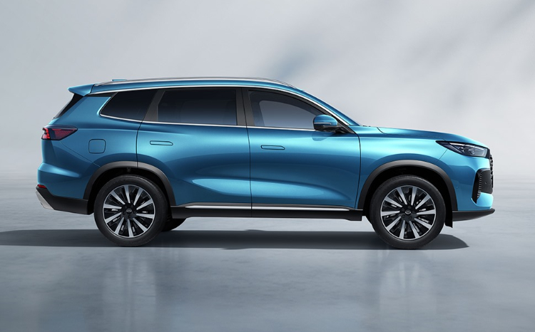Chery Tiggo 8 Side