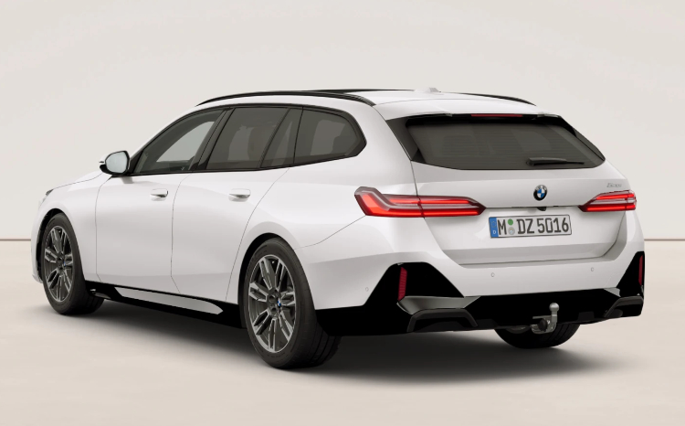 BMW 5 Series Touring Rear 2026